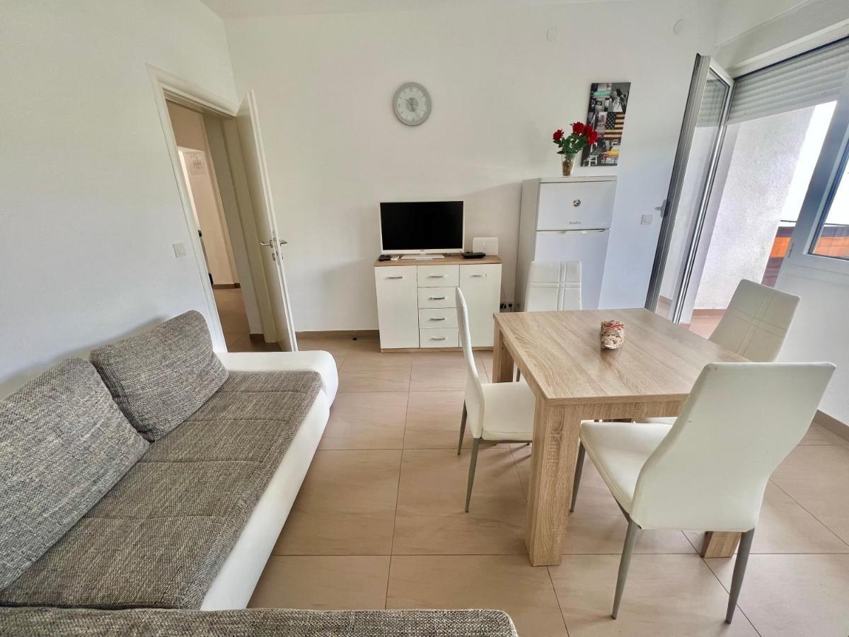 יאדראנובו Apartman Velly מראה חיצוני תמונה